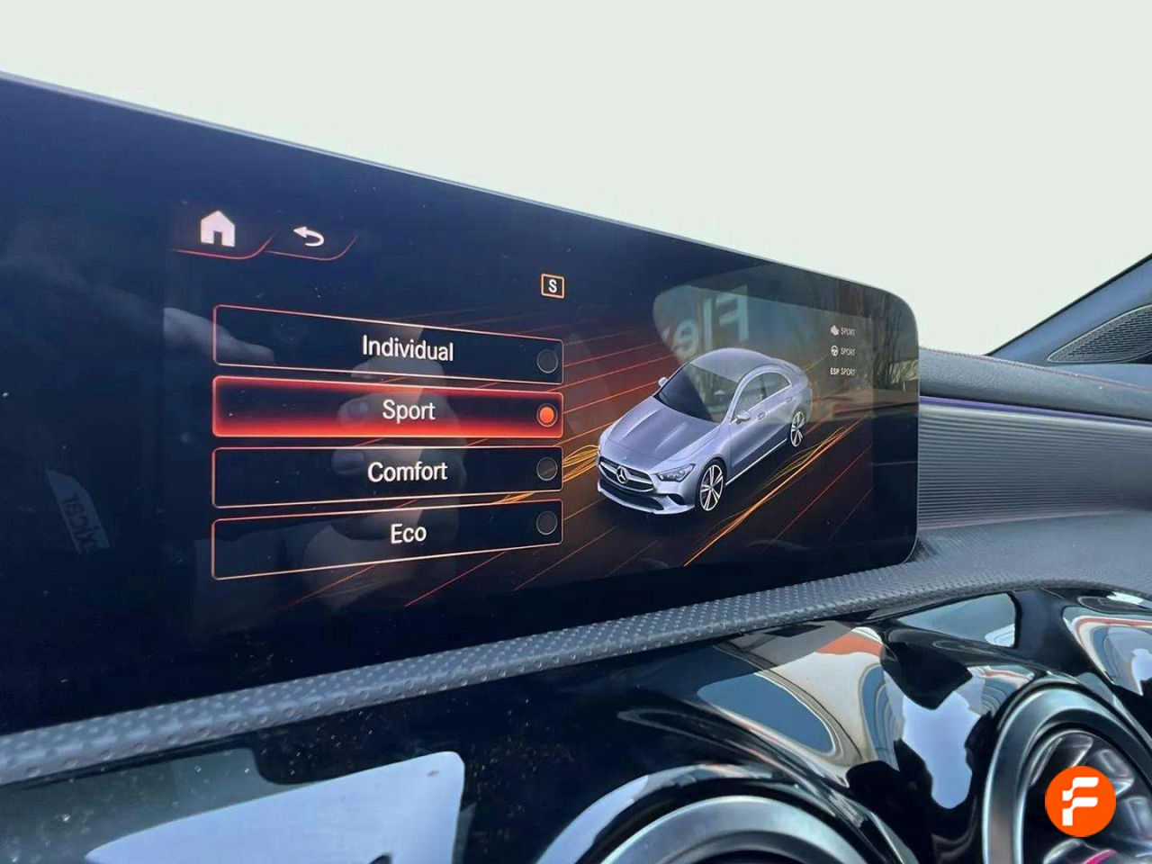 Foto Mercedes-Benz Clase CLA 14