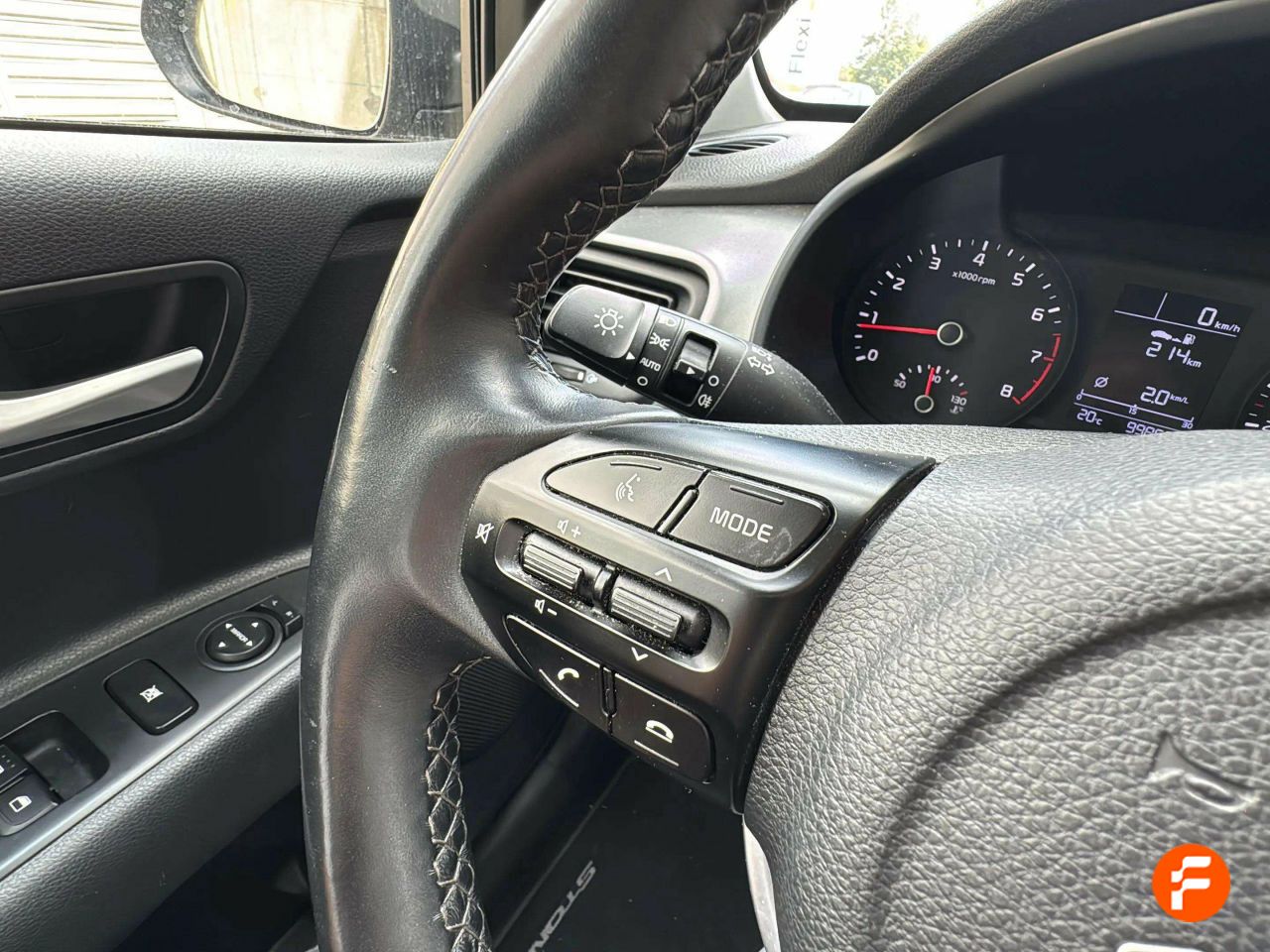 Foto Kia Stonic 15