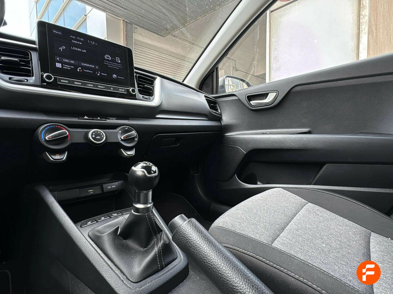 Foto Kia Stonic 20