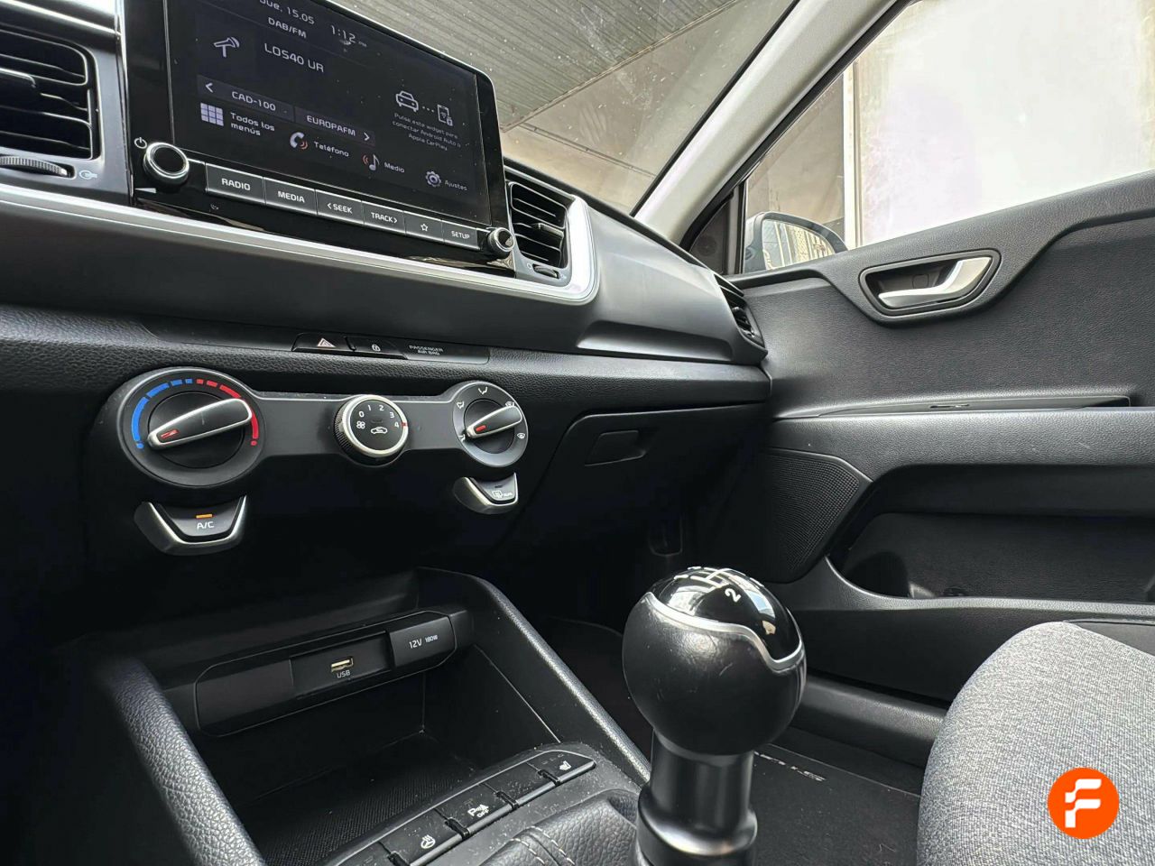 Foto Kia Stonic 23