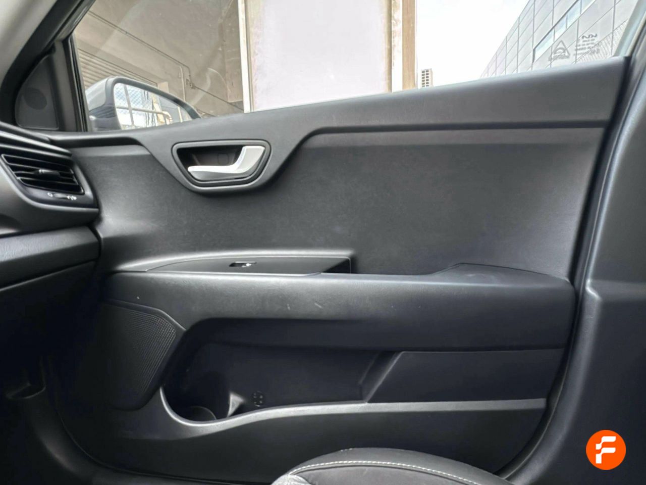 Foto Kia Stonic 25