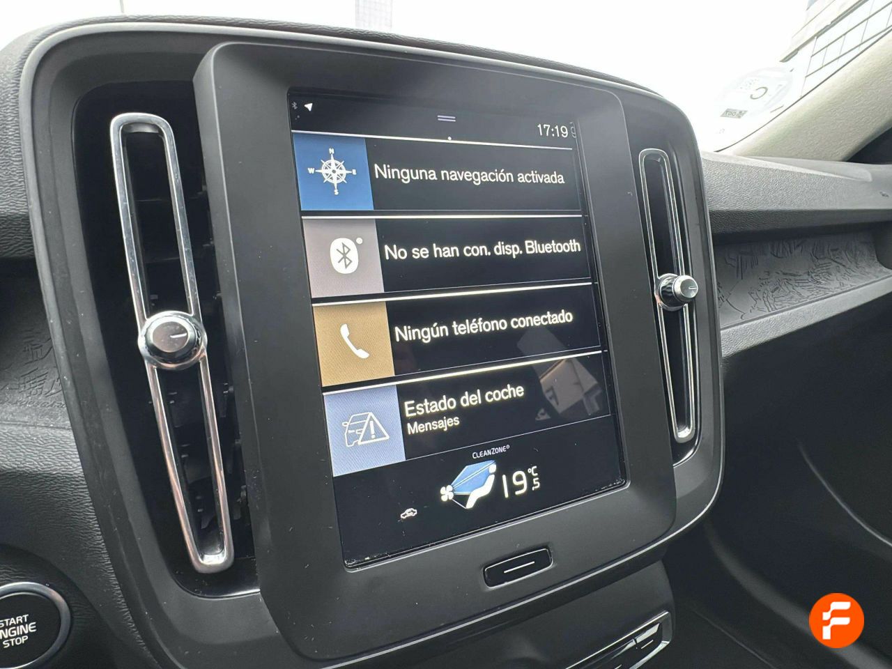 Foto Volvo XC40 18