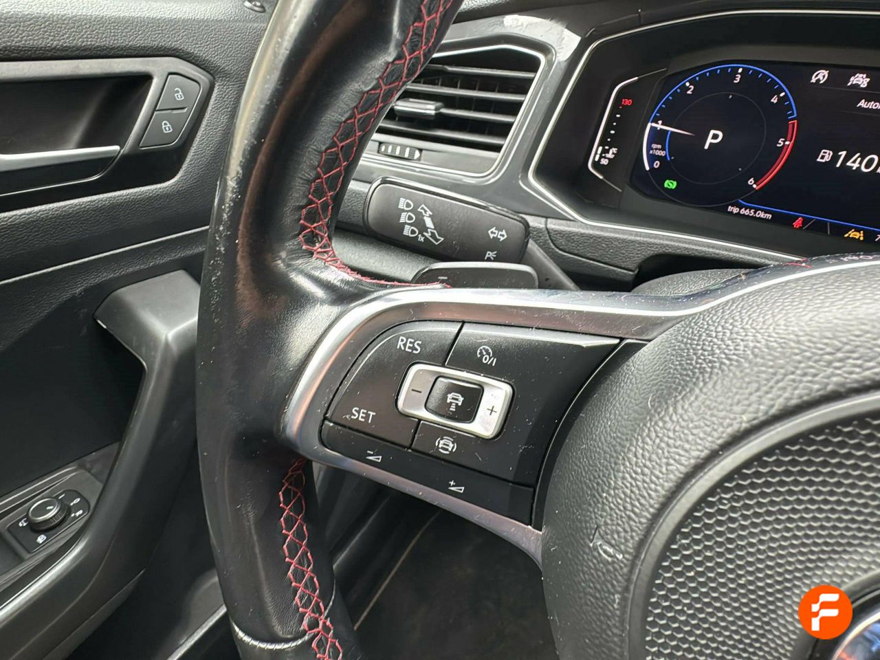 Foto Volkswagen T-Roc 15