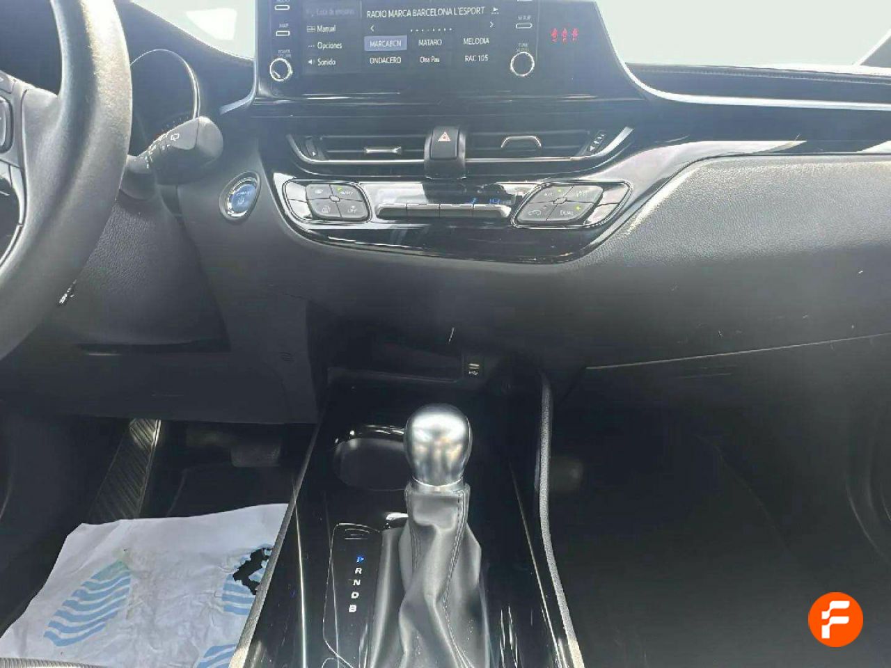 Foto Toyota C-HR 16