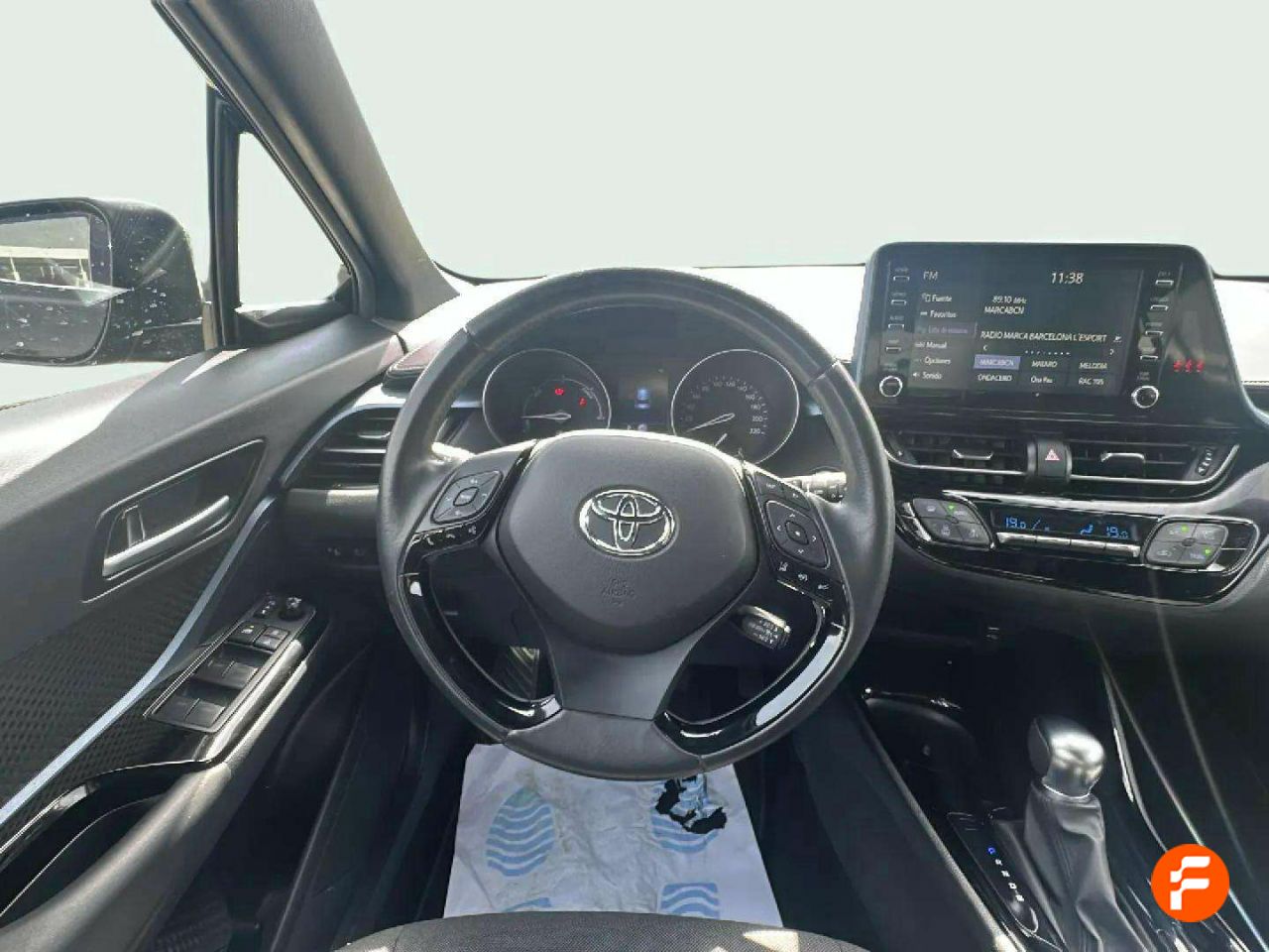 Foto Toyota C-HR 17