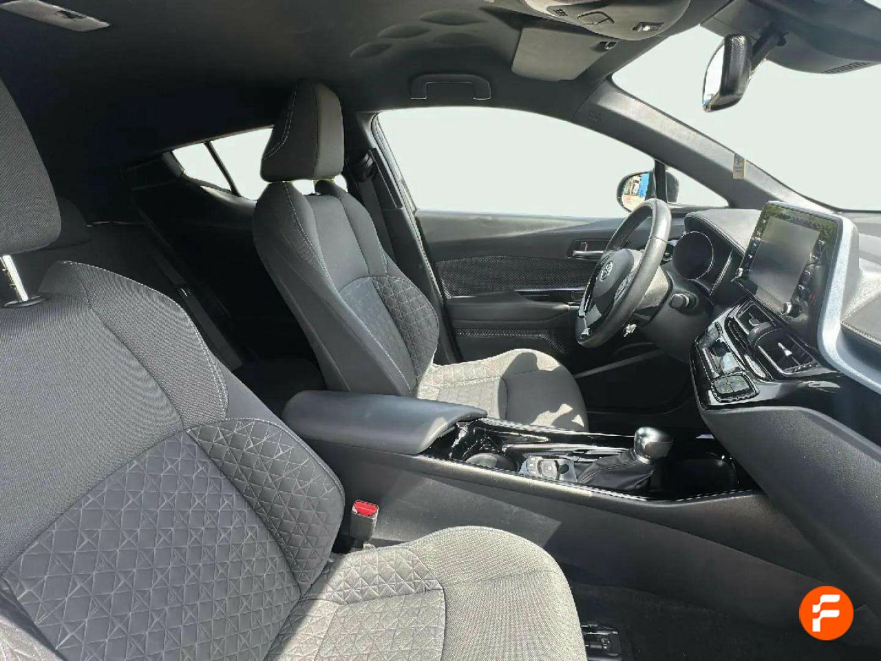 Foto Toyota C-HR 19