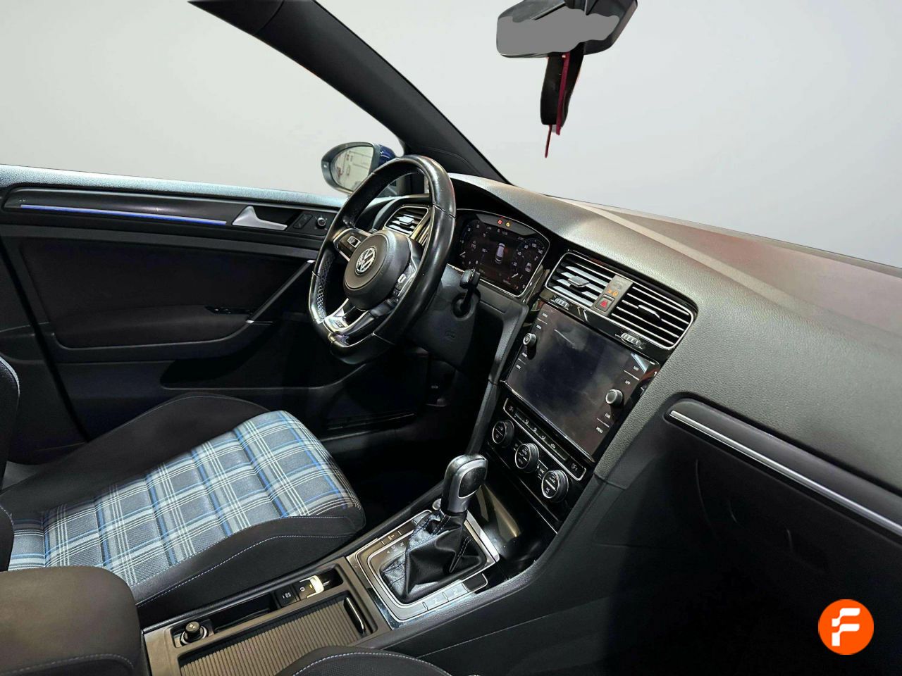 Foto Volkswagen Golf 16