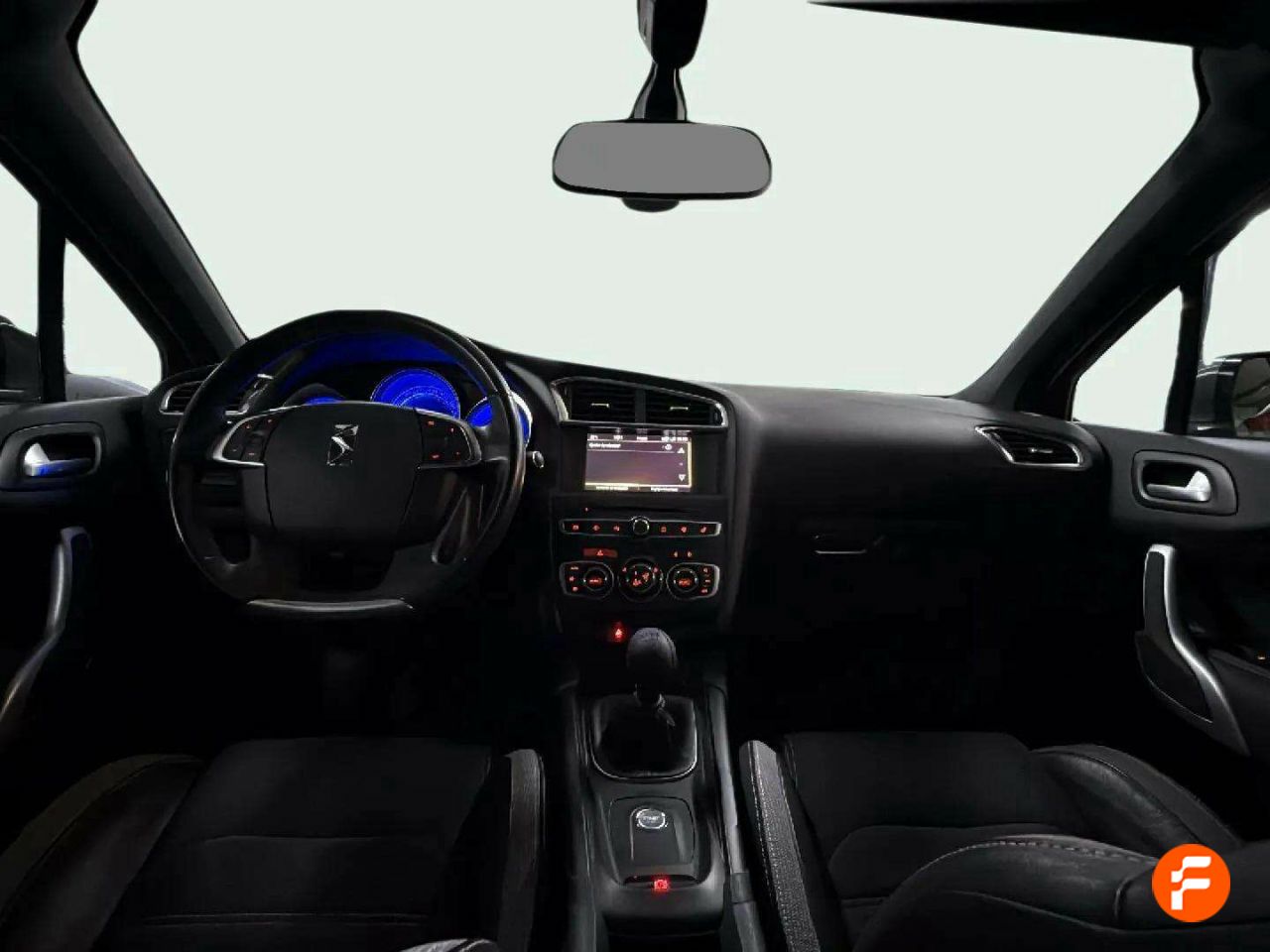 Foto DS Automobiles DS 4 10