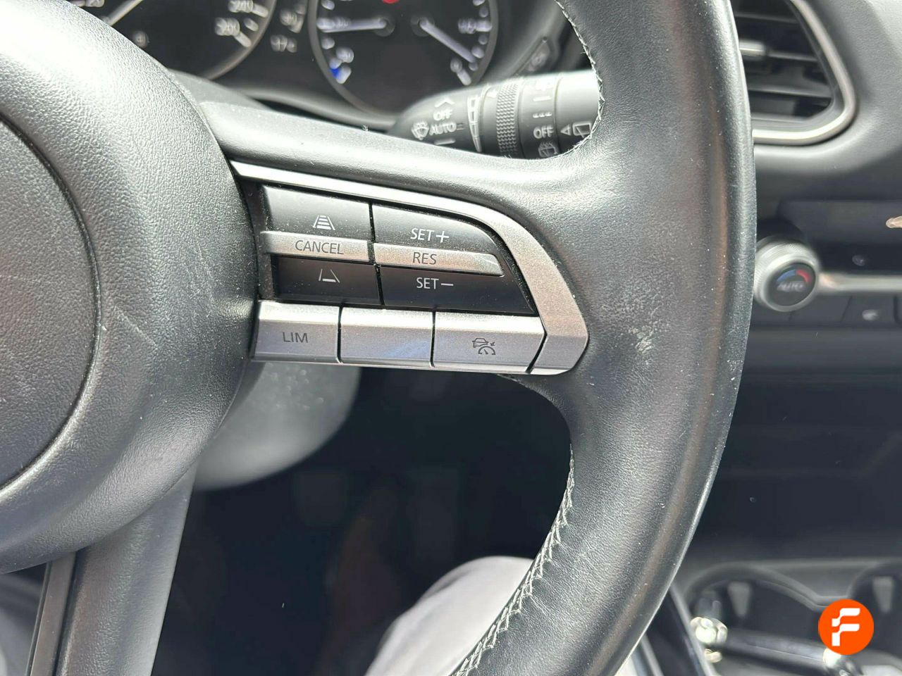 Foto Mazda CX-30 16