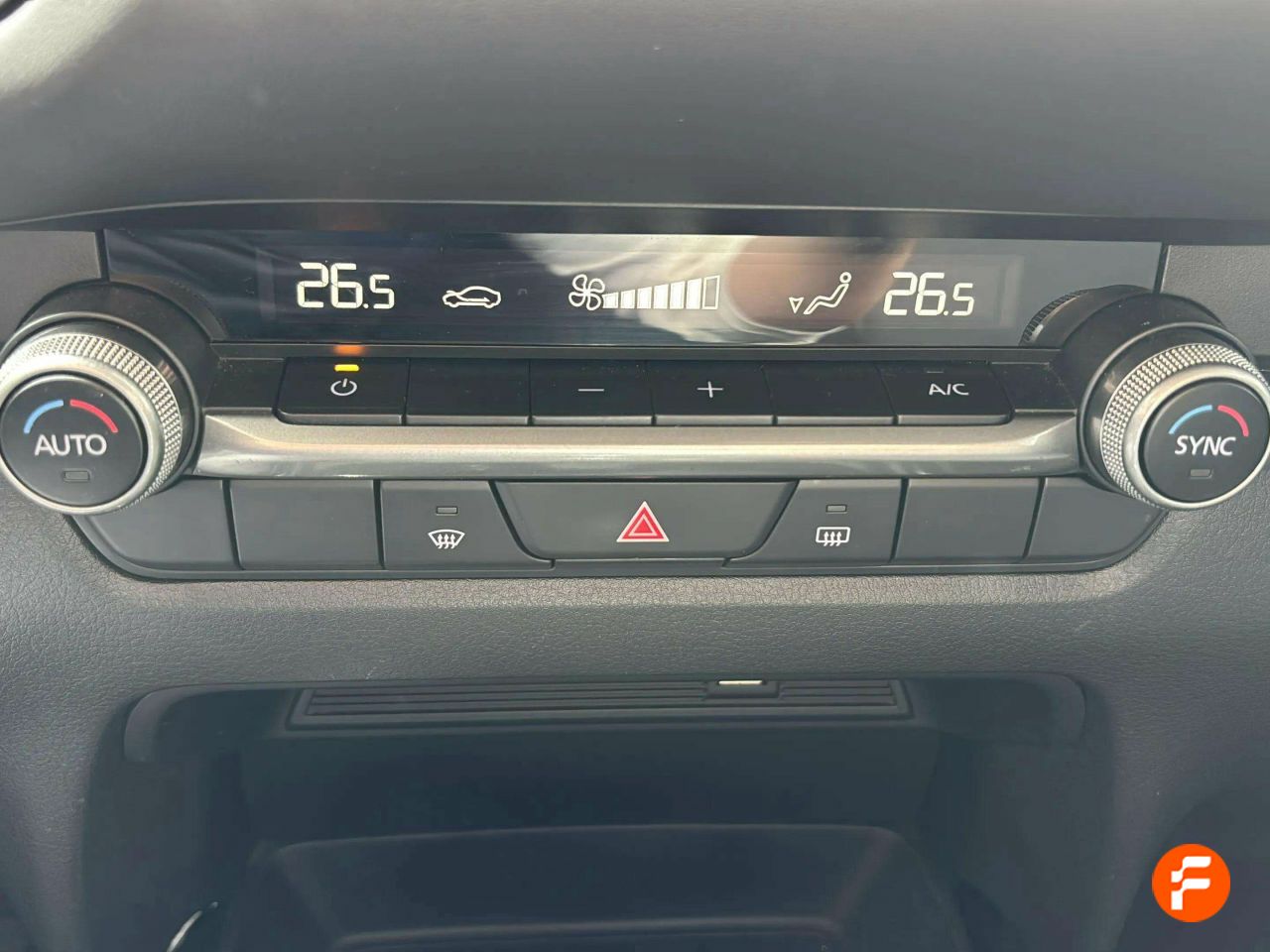 Foto Mazda CX-30 18