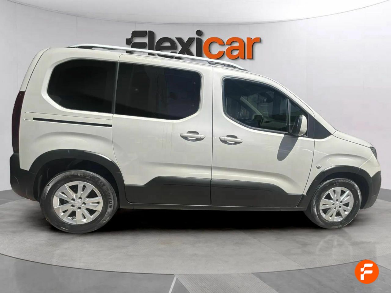 Foto Peugeot Rifter 9