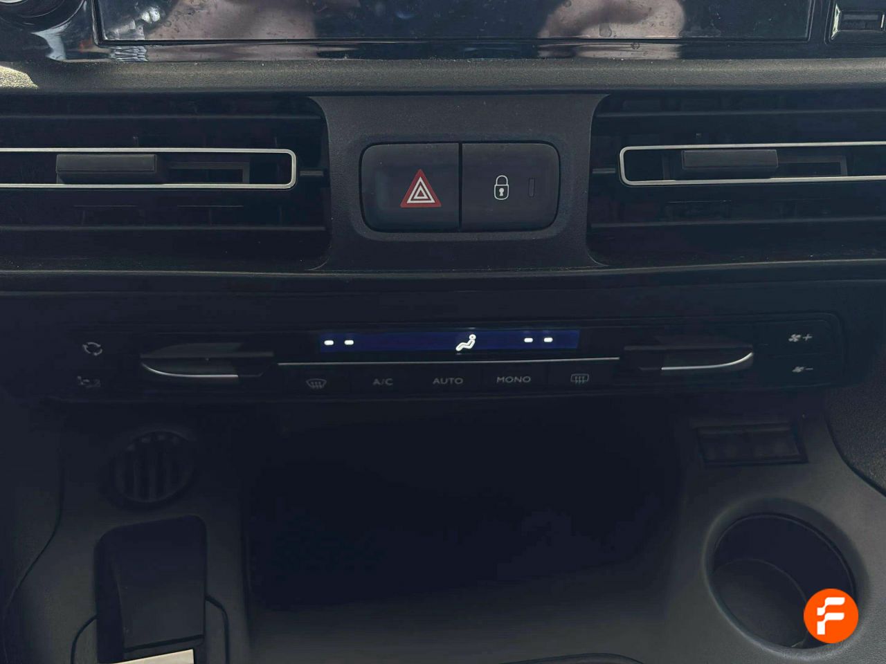 Foto Peugeot Rifter 24