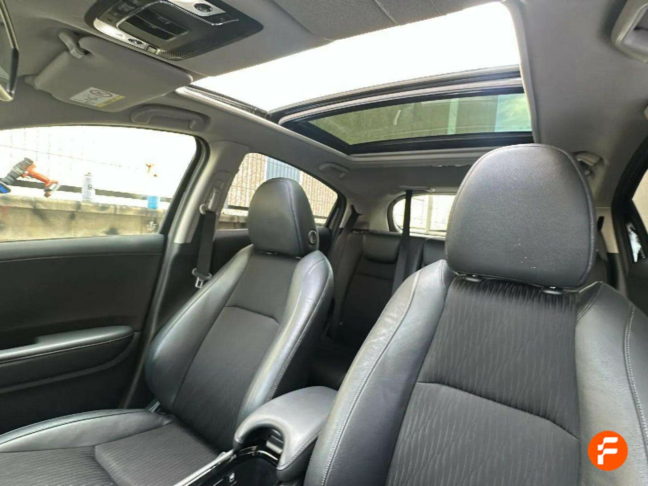 Foto Honda HR-V 17