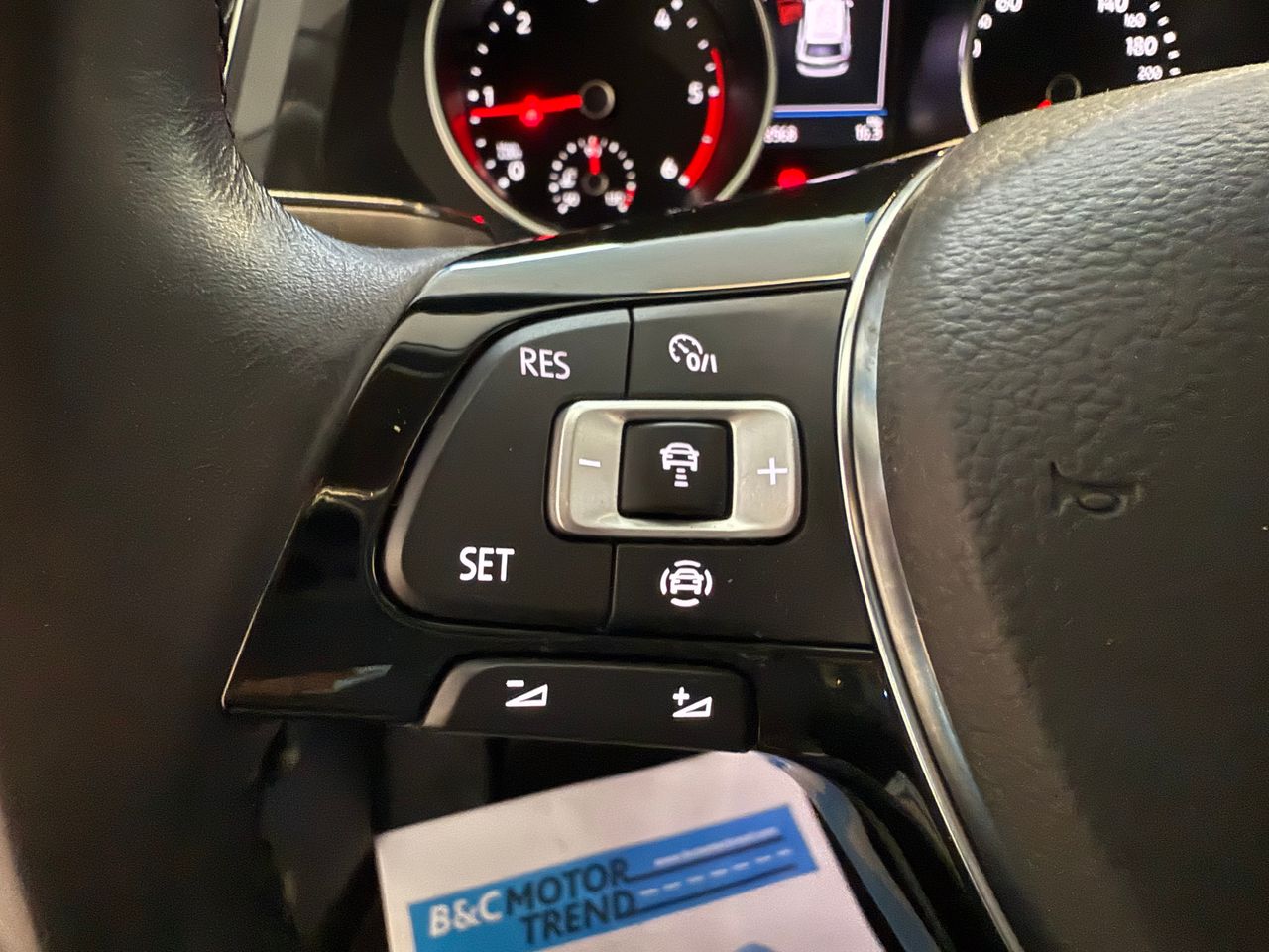Foto Volkswagen Tiguan 23