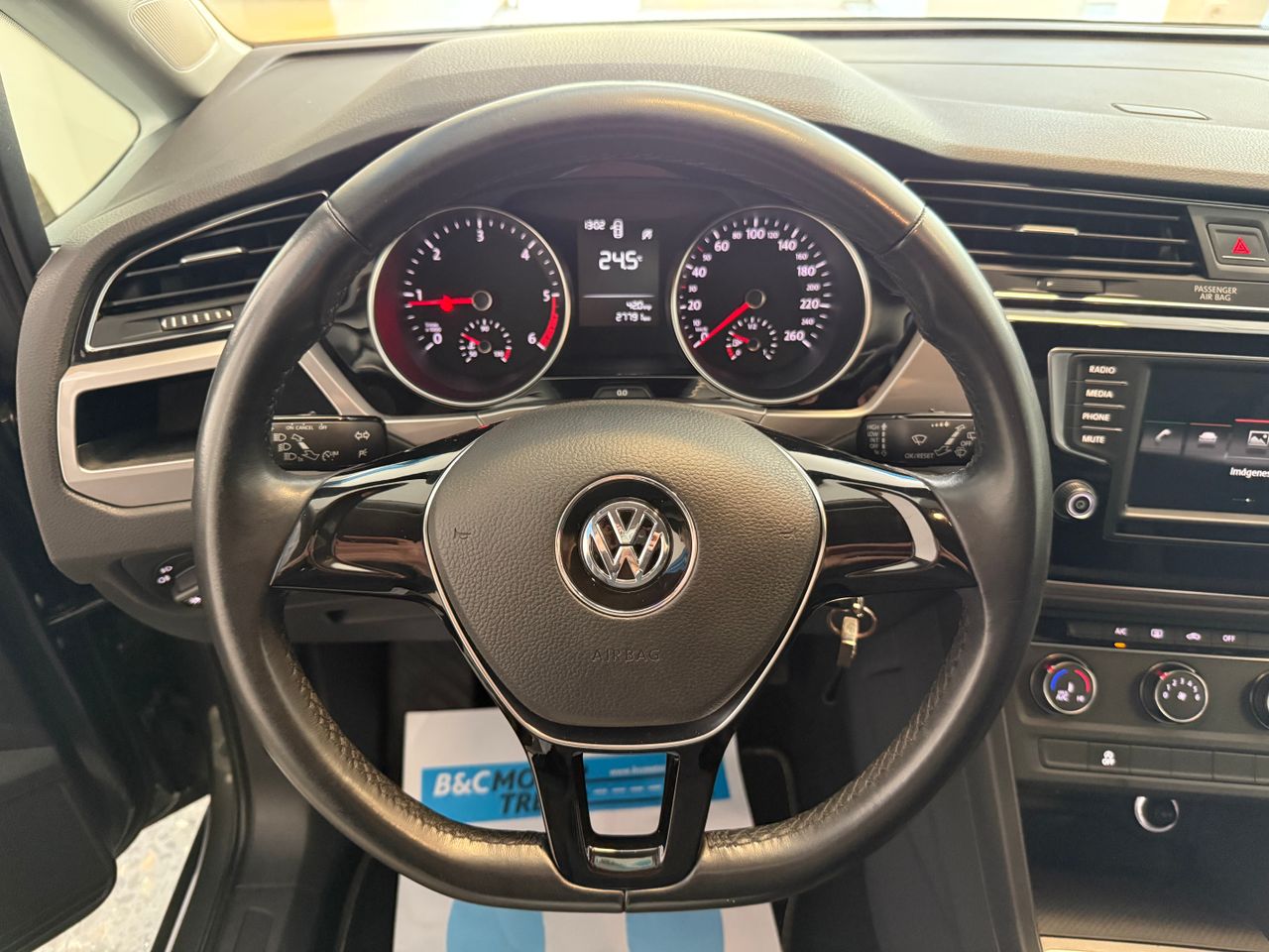 Foto Volkswagen Touran 23