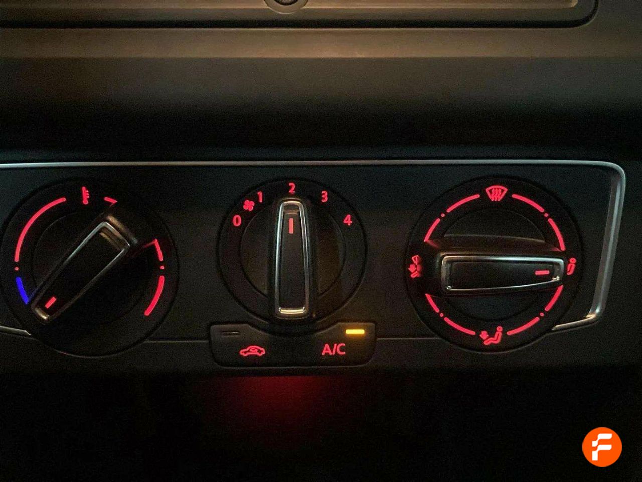 Foto Volkswagen Polo 14