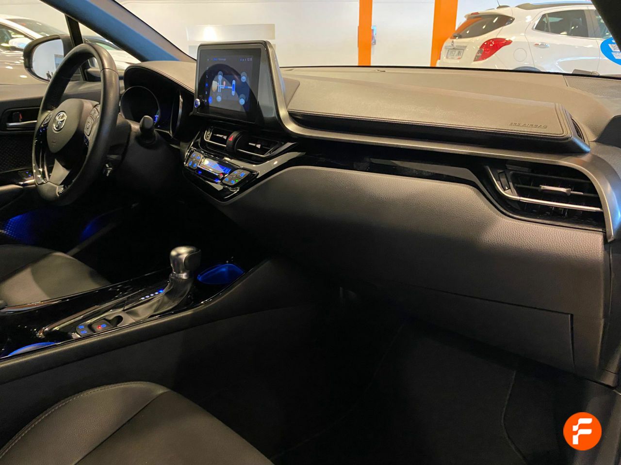 Foto Toyota C-HR 24