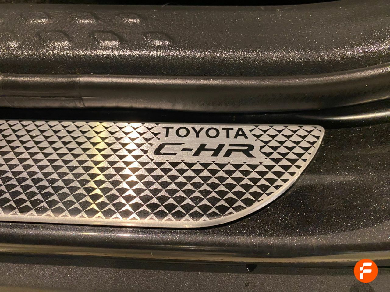 Foto Toyota C-HR 28