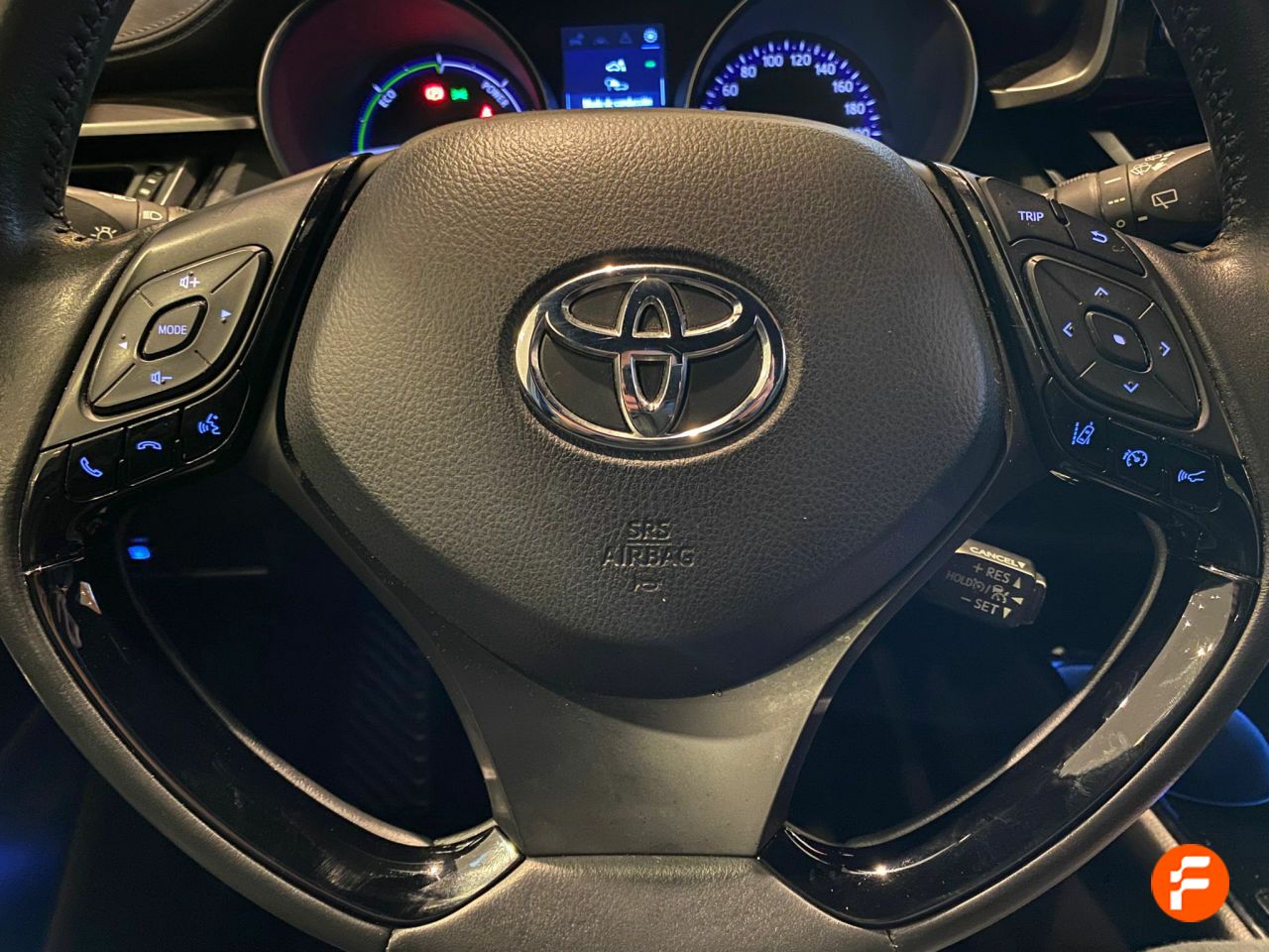 Foto Toyota C-HR 13