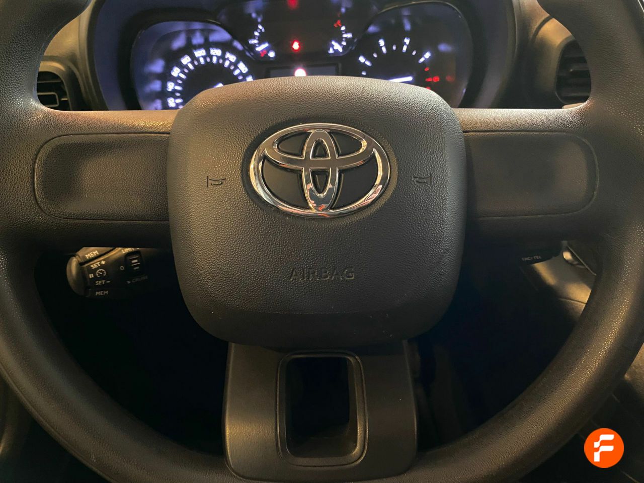 Foto Toyota Proace 13