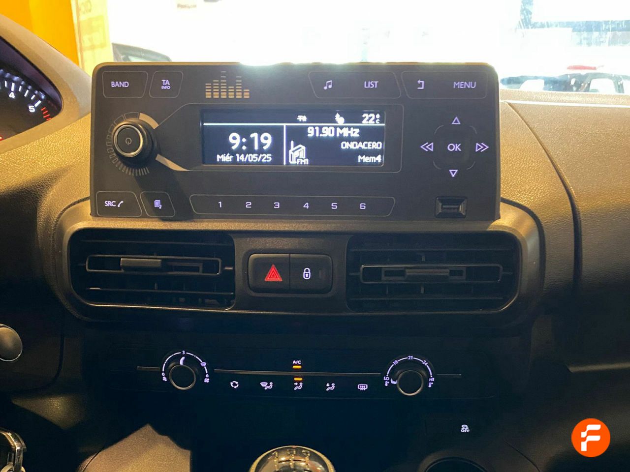 Foto Peugeot Rifter 16