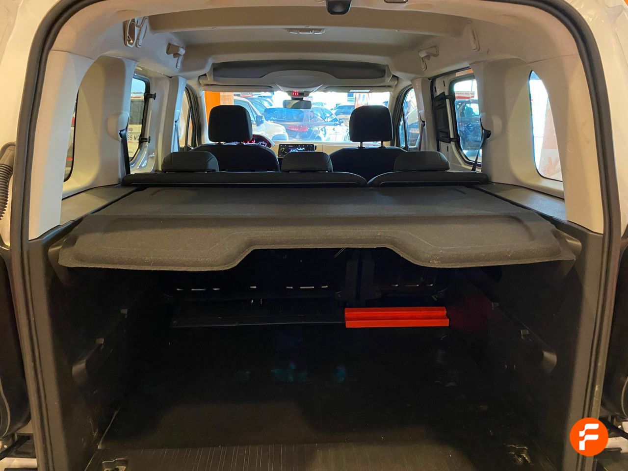Foto Peugeot Rifter 25