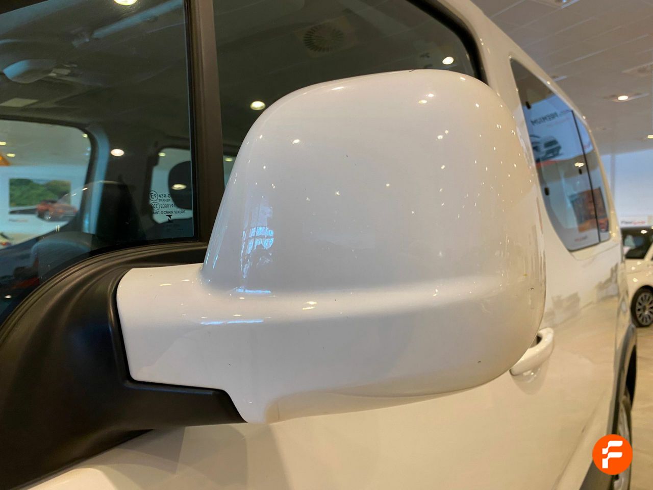 Foto Peugeot Rifter 33