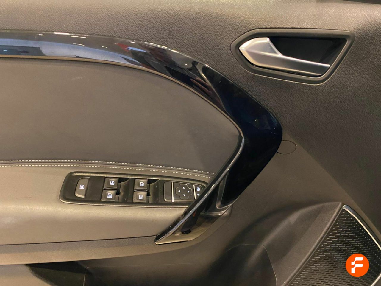 Foto Mercedes-Benz Clase T 10