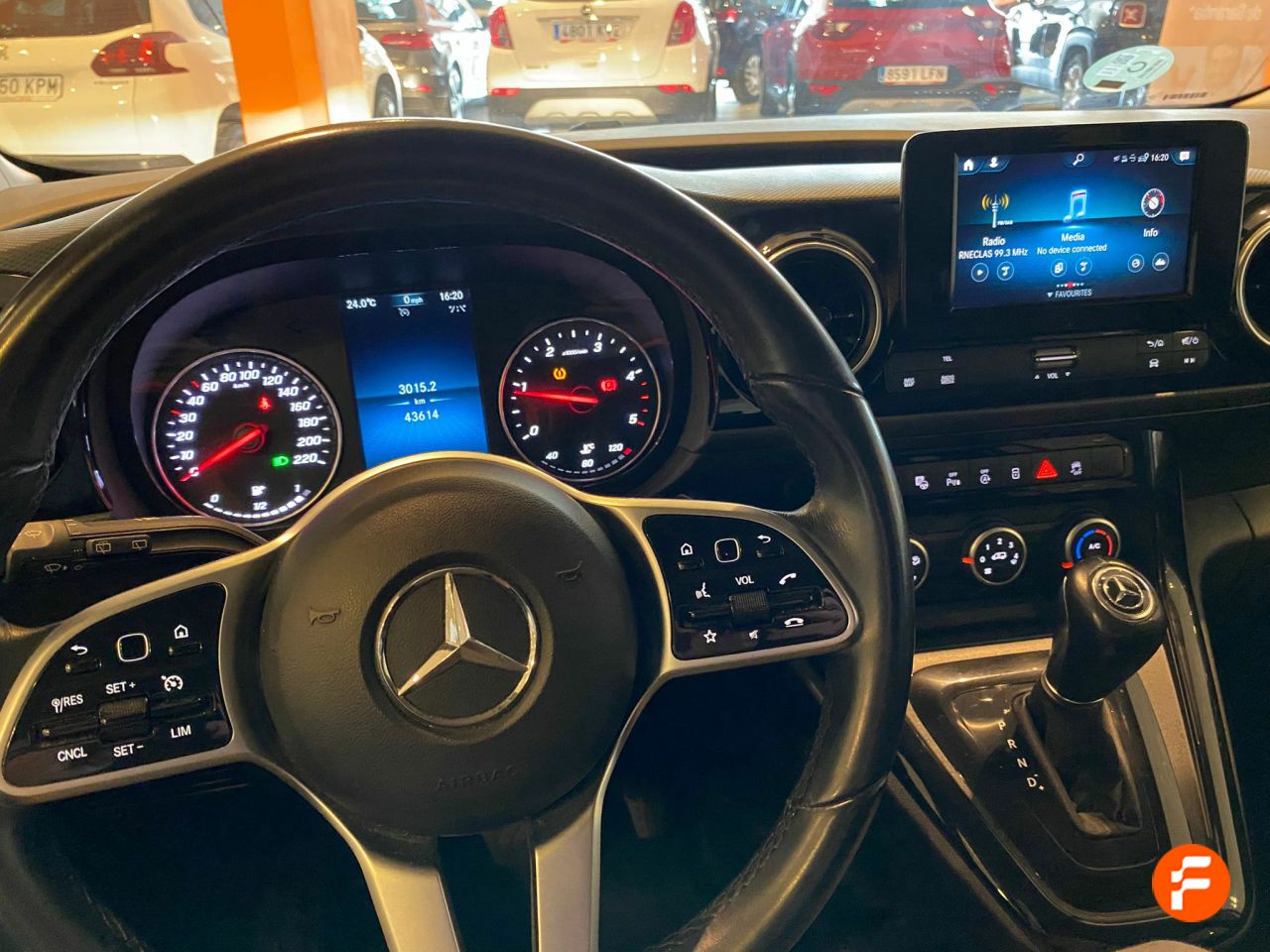 Foto Mercedes-Benz Clase T 15