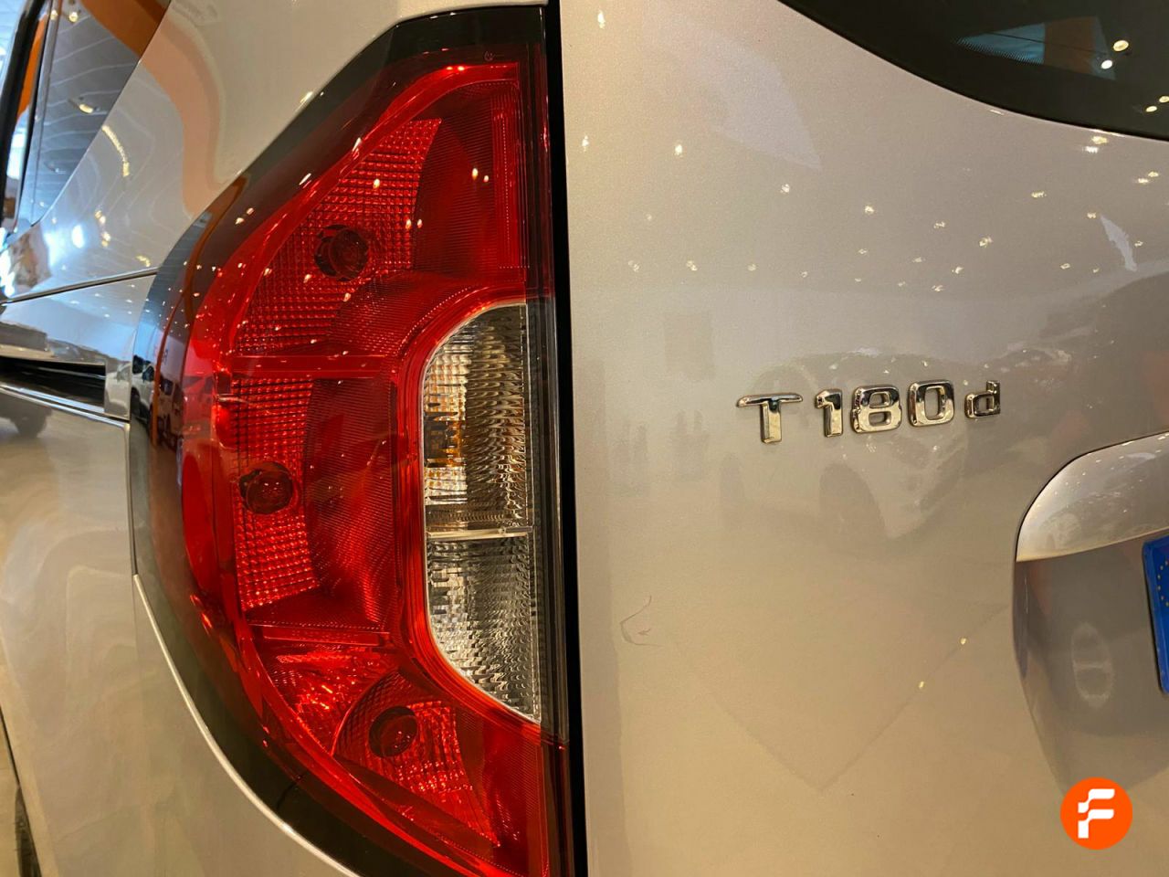 Foto Mercedes-Benz Clase T 40