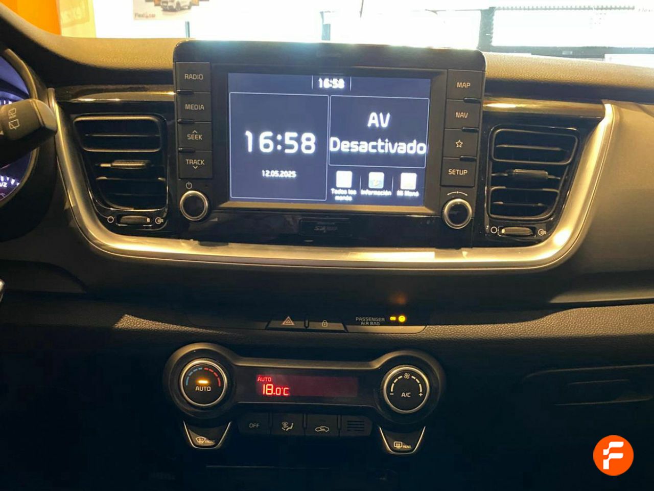 Foto Kia Stonic 19