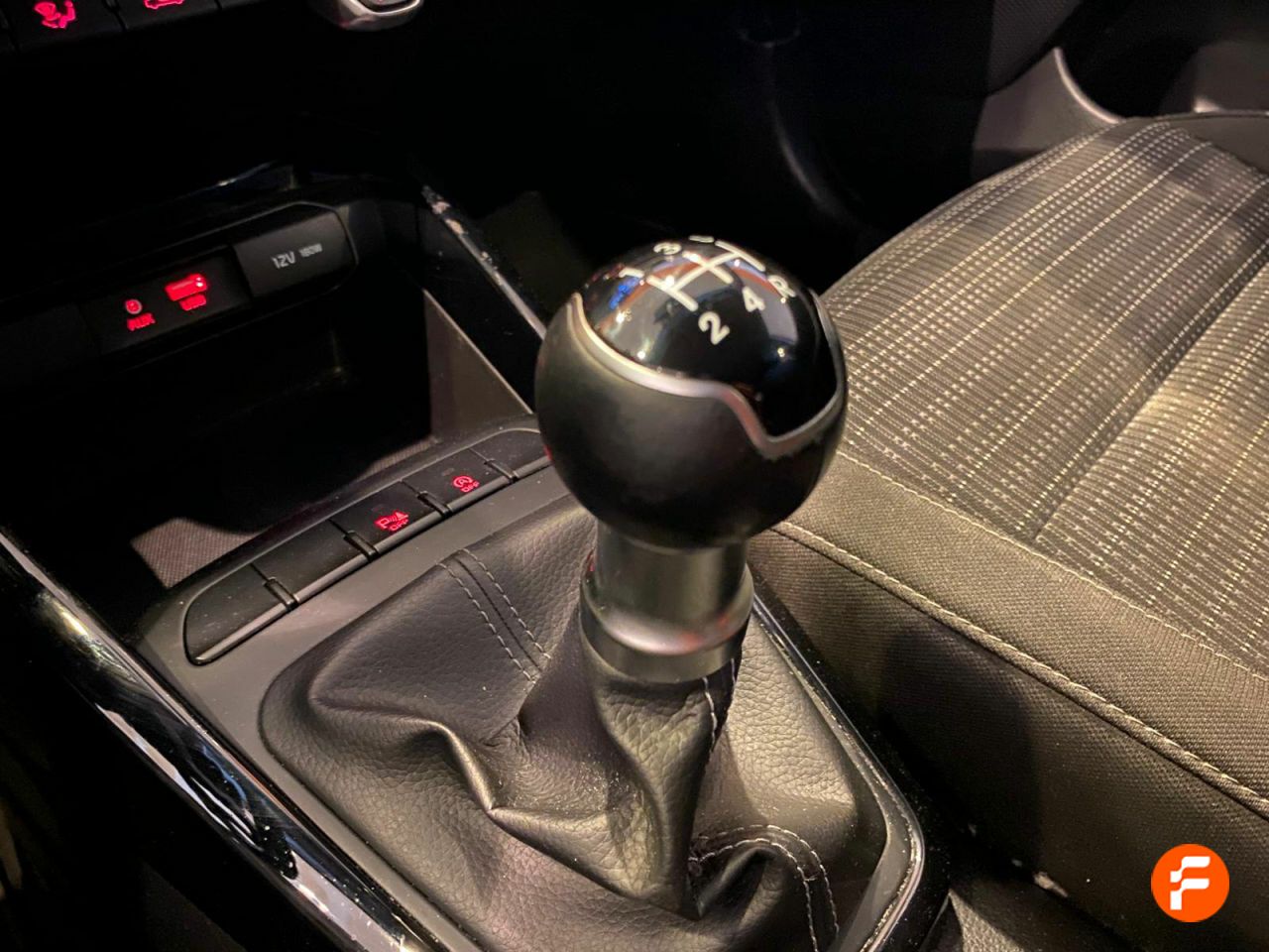 Foto Kia Stonic 20