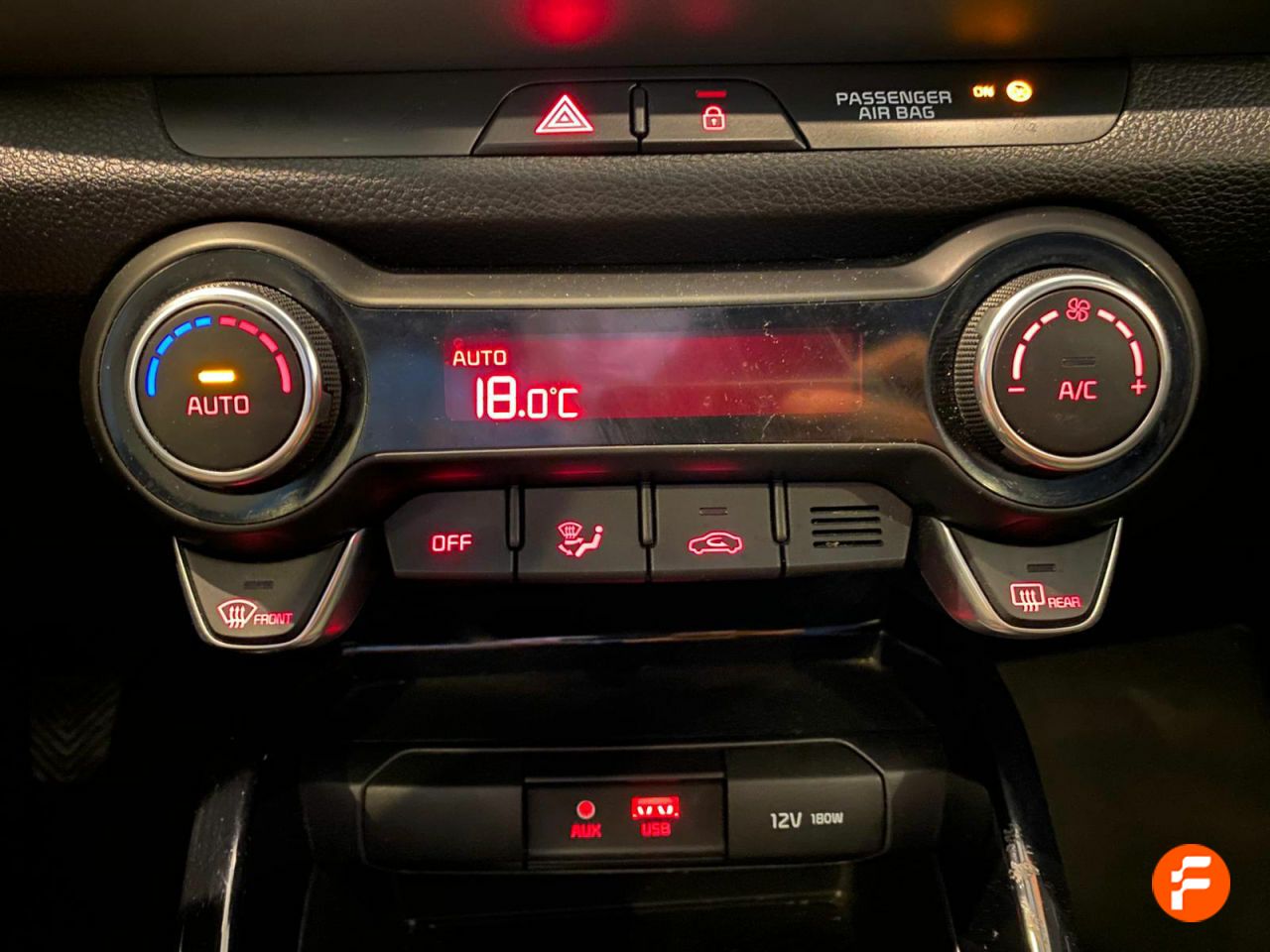 Foto Kia Stonic 21