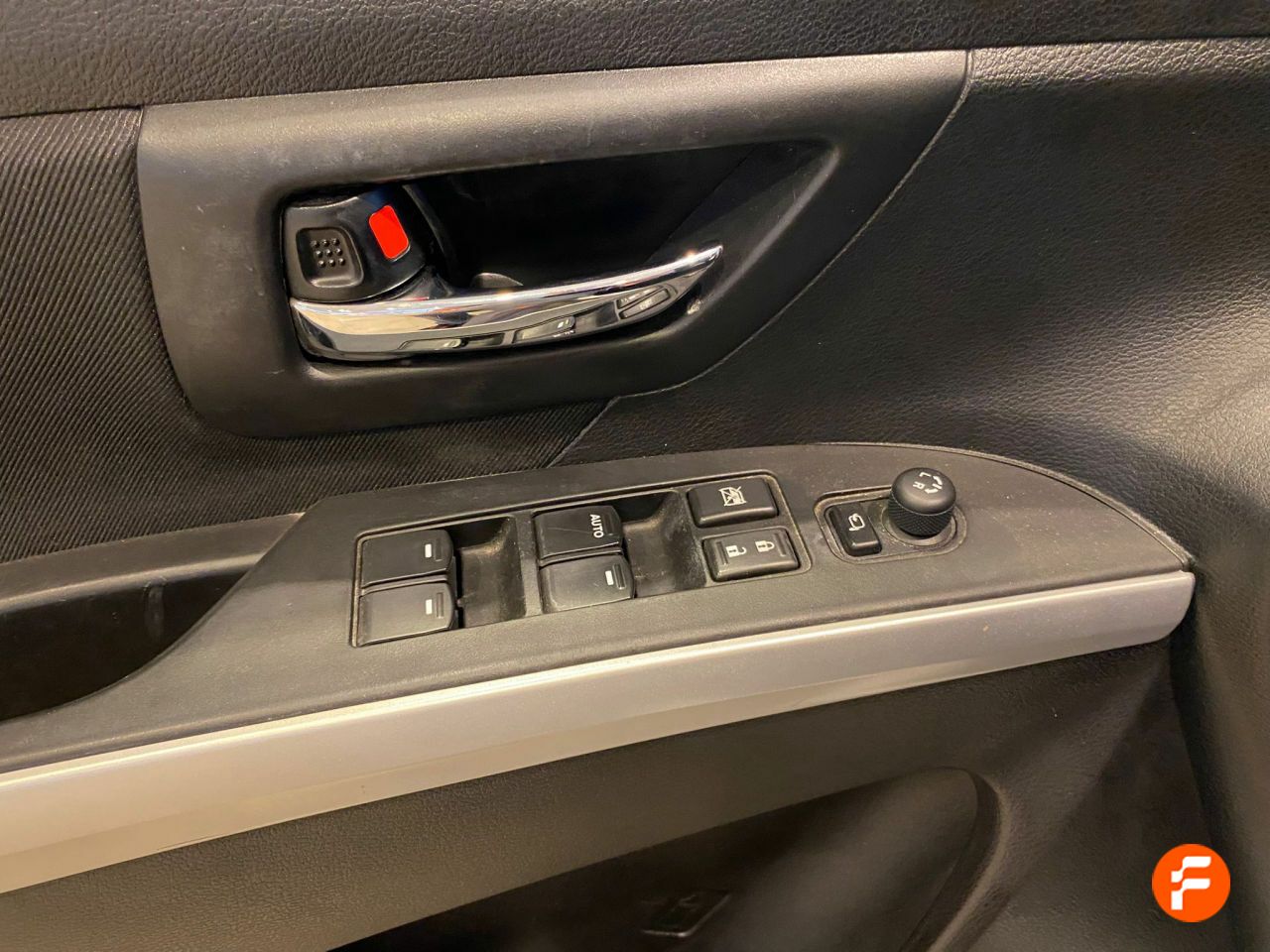 Foto Suzuki SX4 10