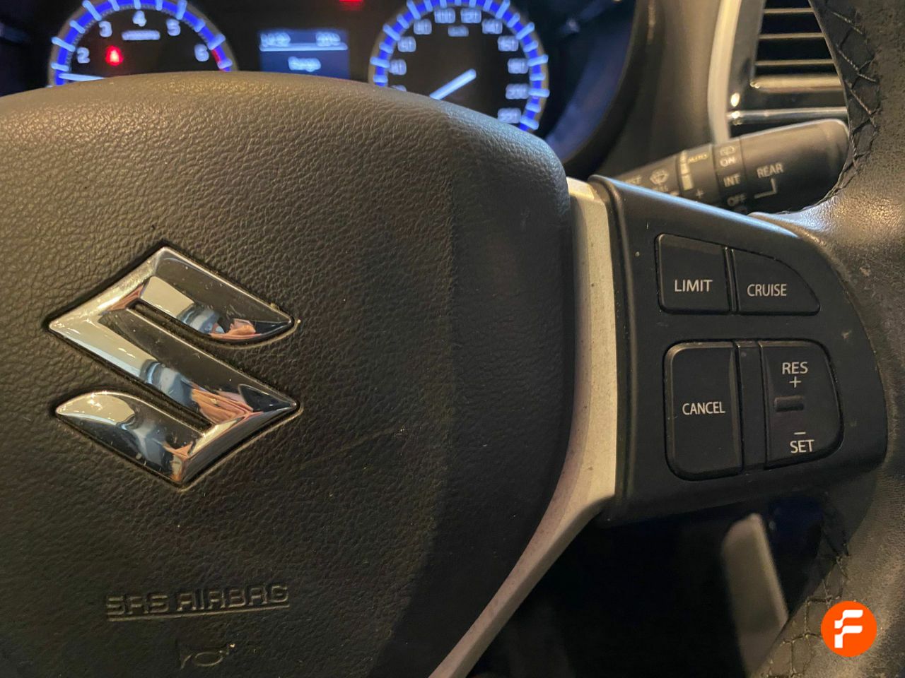 Foto Suzuki SX4 14