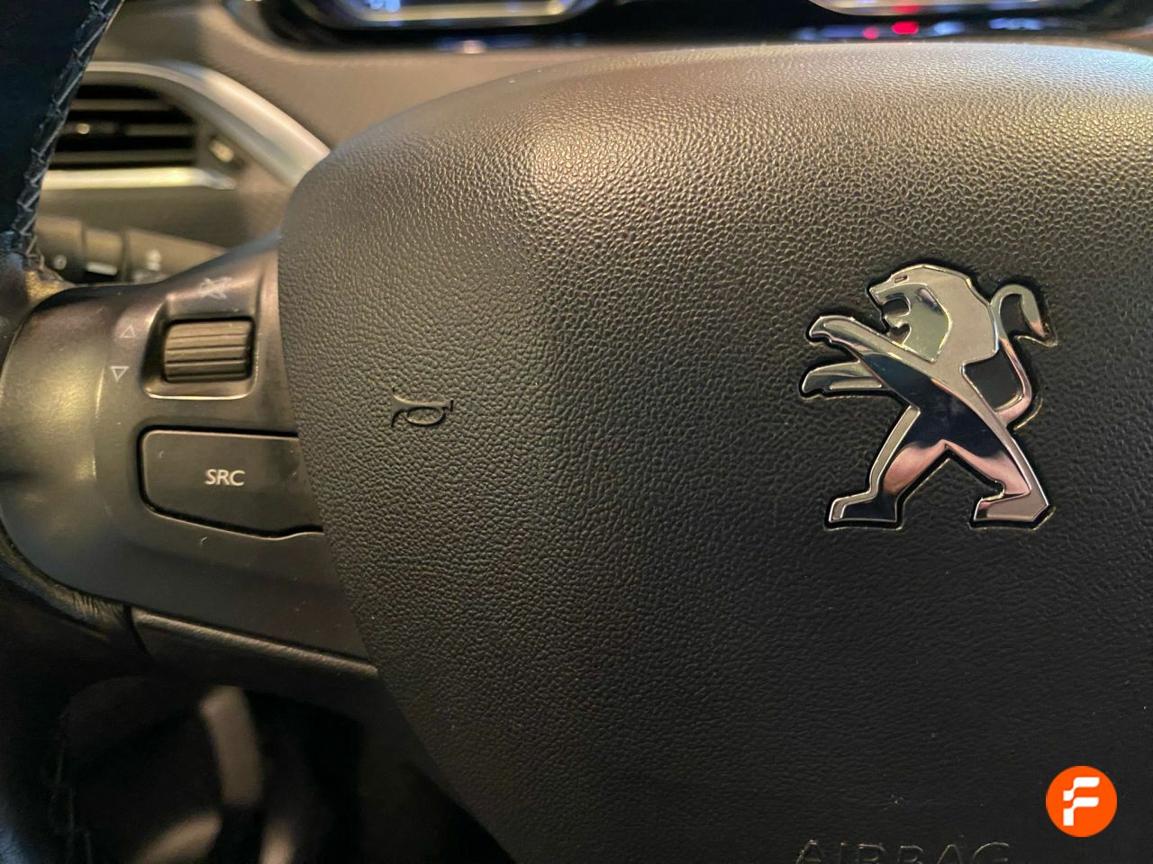 Foto Peugeot 208 12
