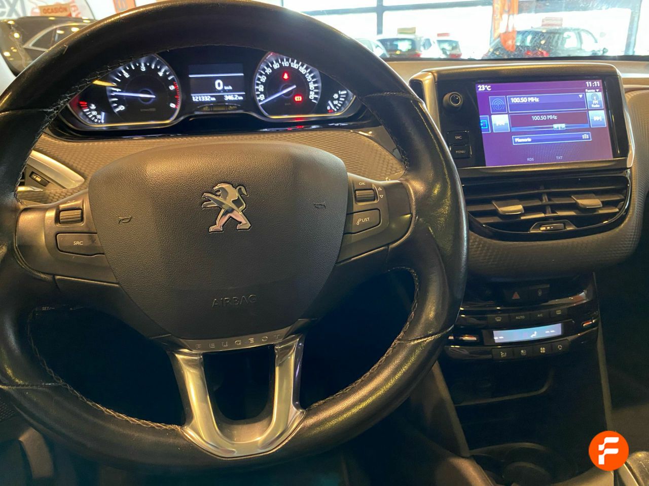 Foto Peugeot 208 16