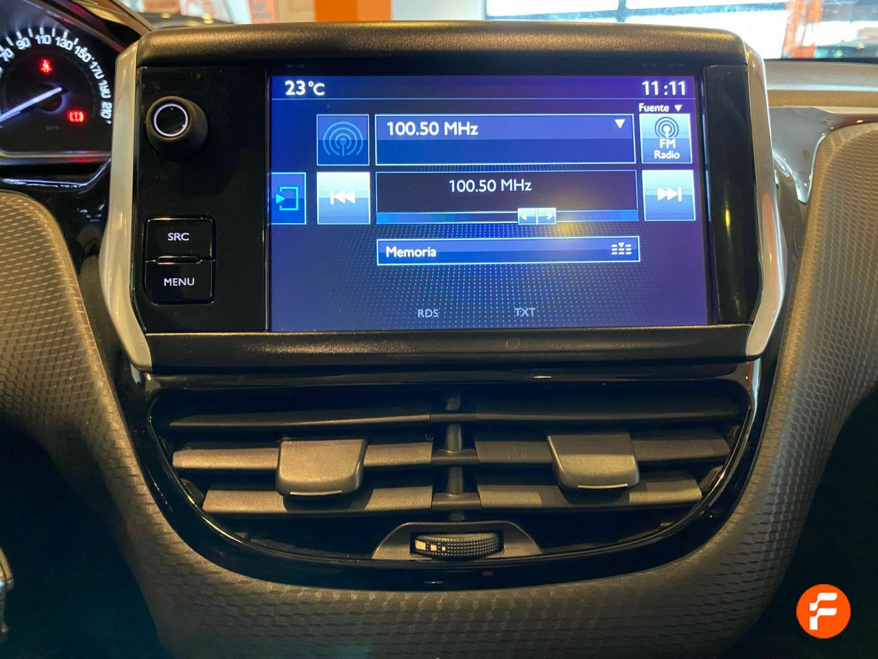 Foto Peugeot 208 18