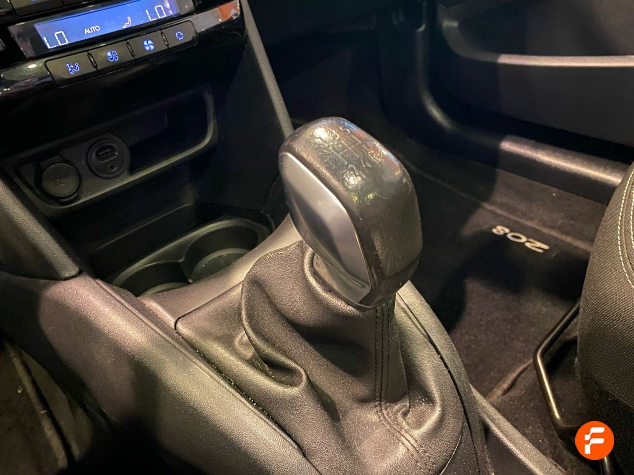 Foto Peugeot 208 20