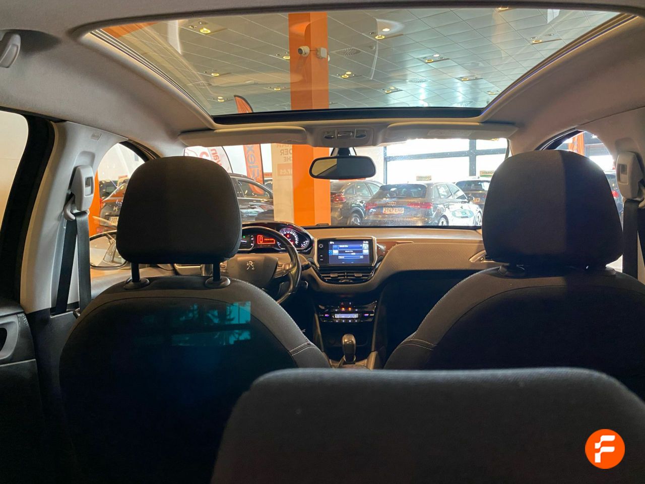 Foto Peugeot 208 25