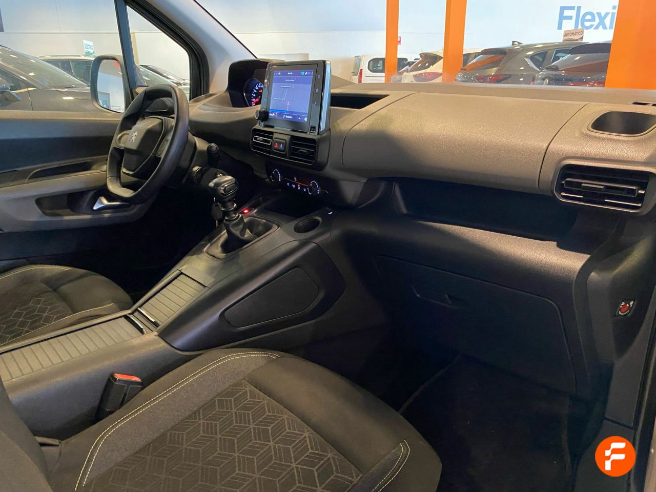 Foto Peugeot Rifter 19
