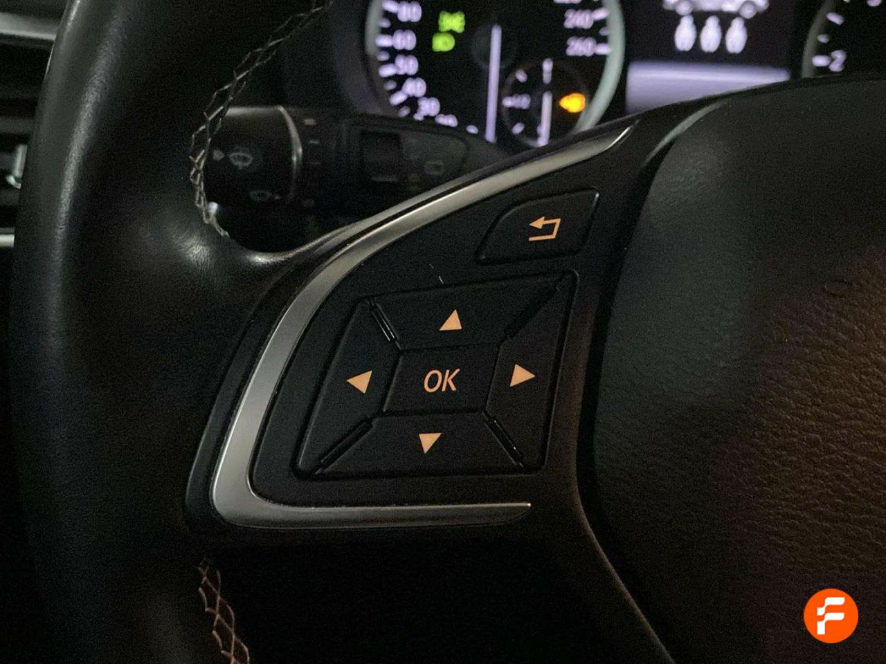 Foto Infiniti Q30 16