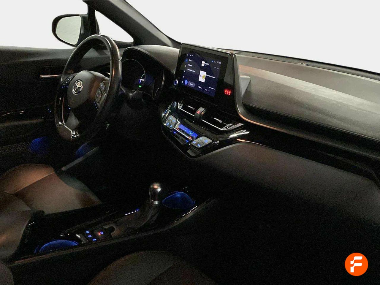 Foto Toyota C-HR 12