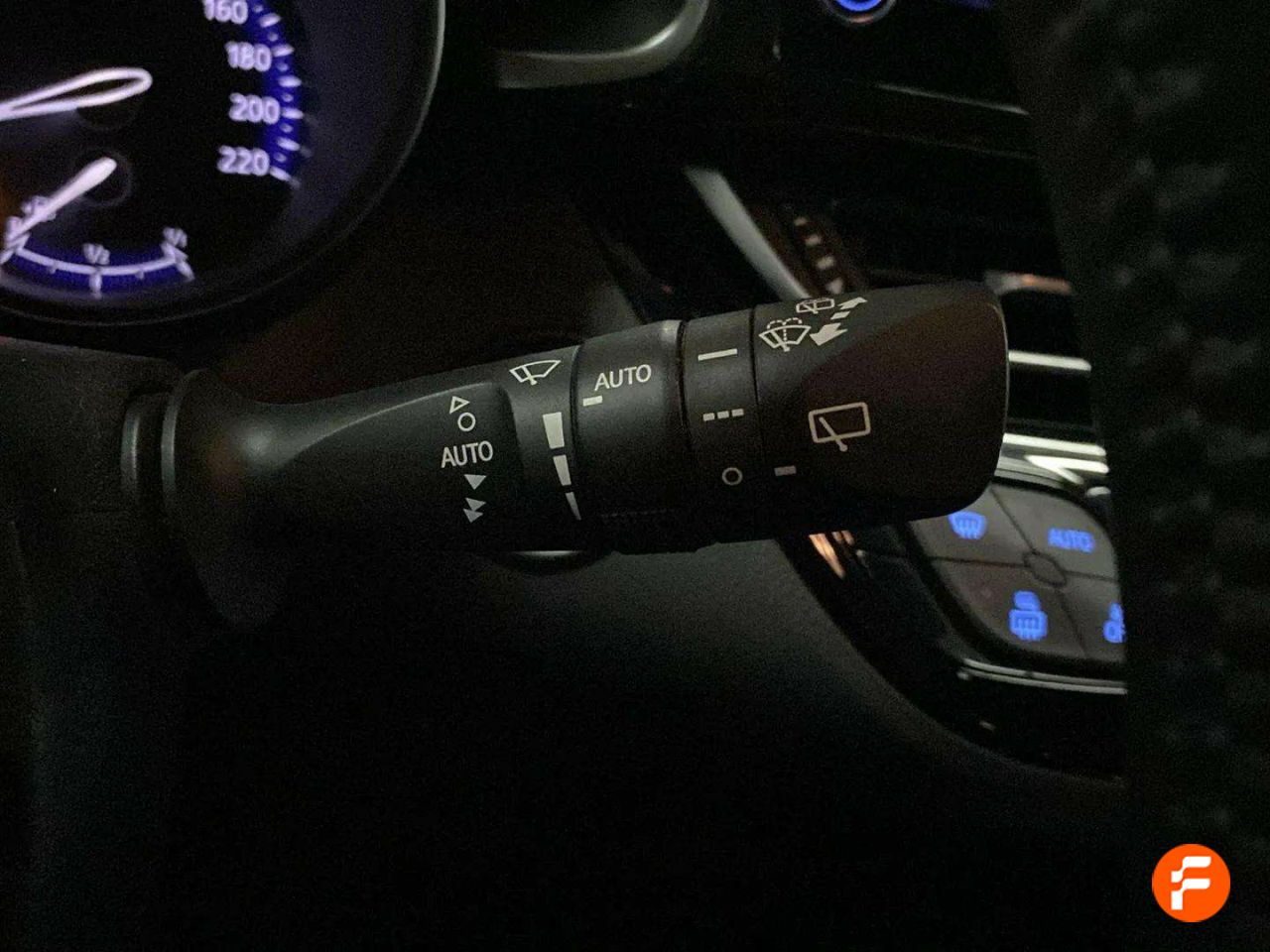 Foto Toyota C-HR 19