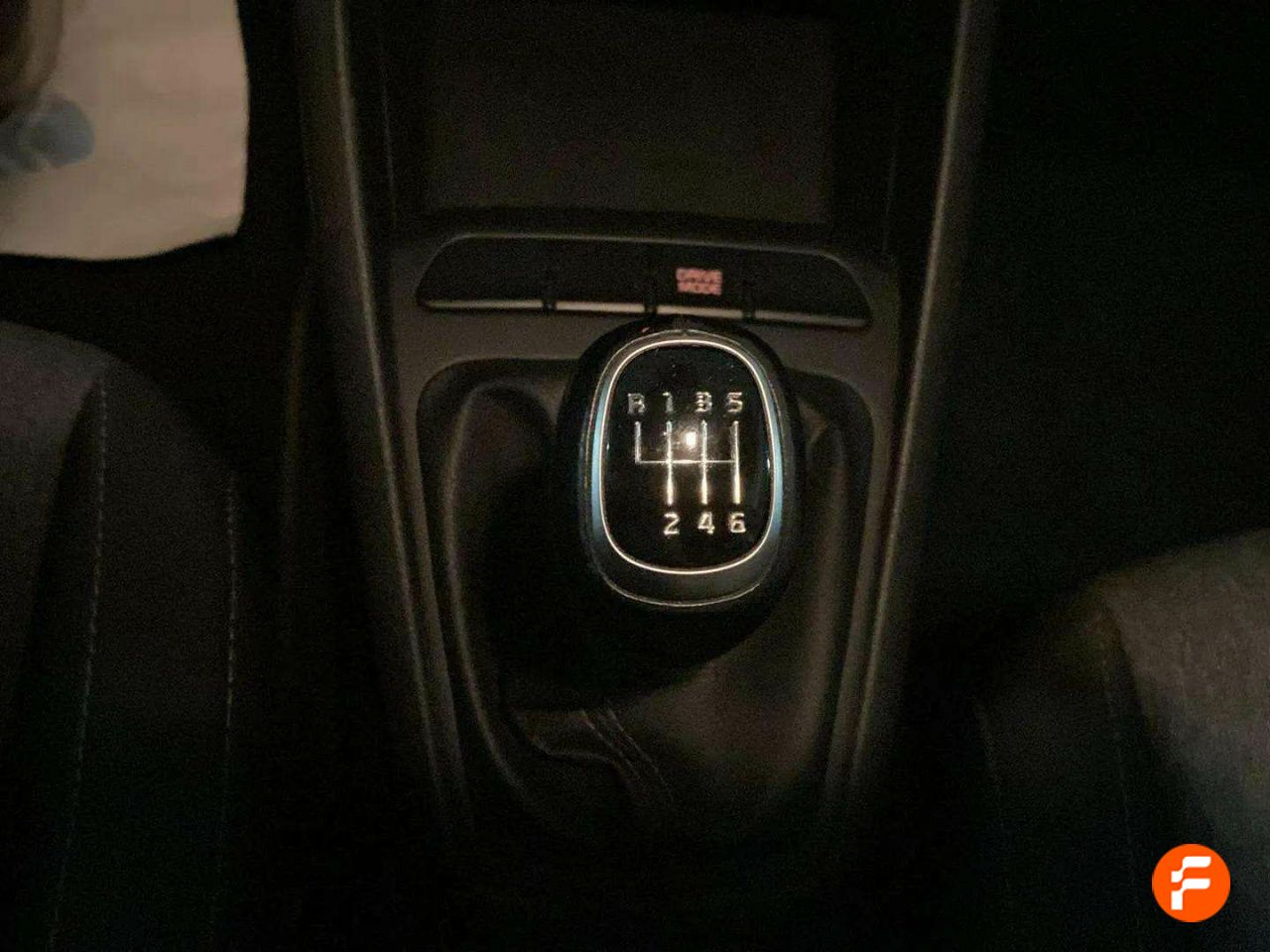 Foto Kia Stonic 26
