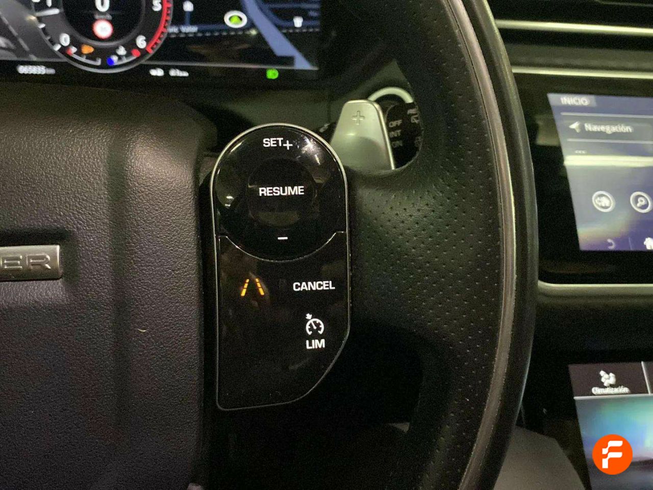 Foto Land-Rover Range Rover Velar 18