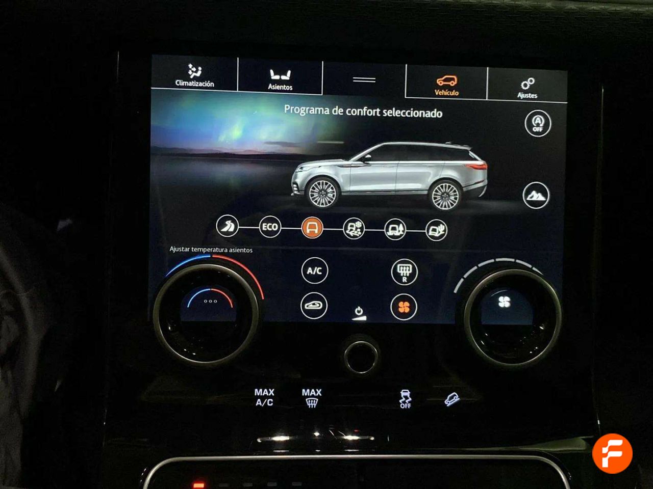 Foto Land-Rover Range Rover Velar 26