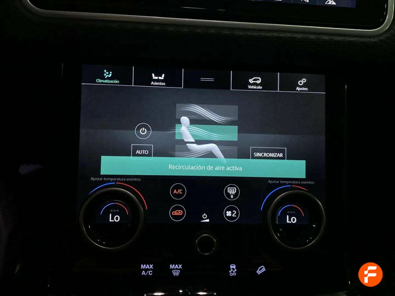 Foto Land-Rover Range Rover Velar 28