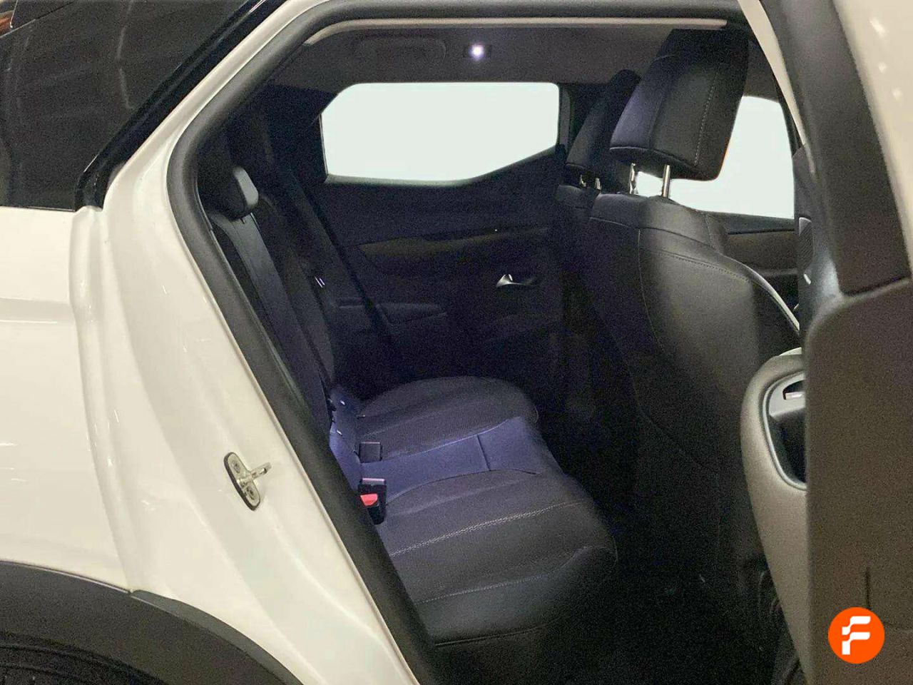 Foto DS Automobiles DS 3 27