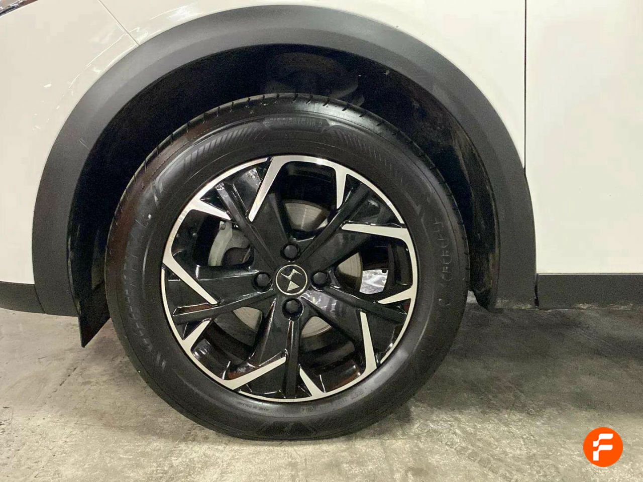 Foto DS Automobiles DS 3 30